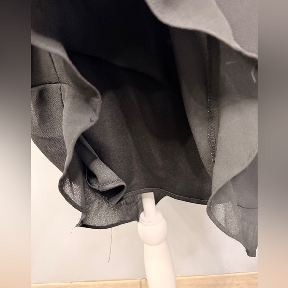 Elegant ruffle trim Black Dress with lining - Picture 4 of 5